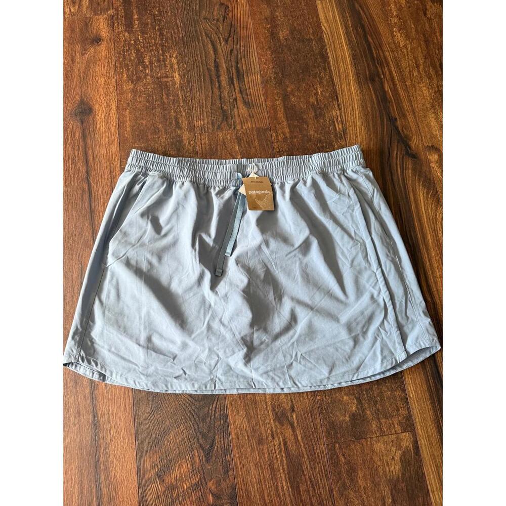 NEW Patagonia Women's Fleetwith Skirt Skort Light Plume Grey SZ XL
